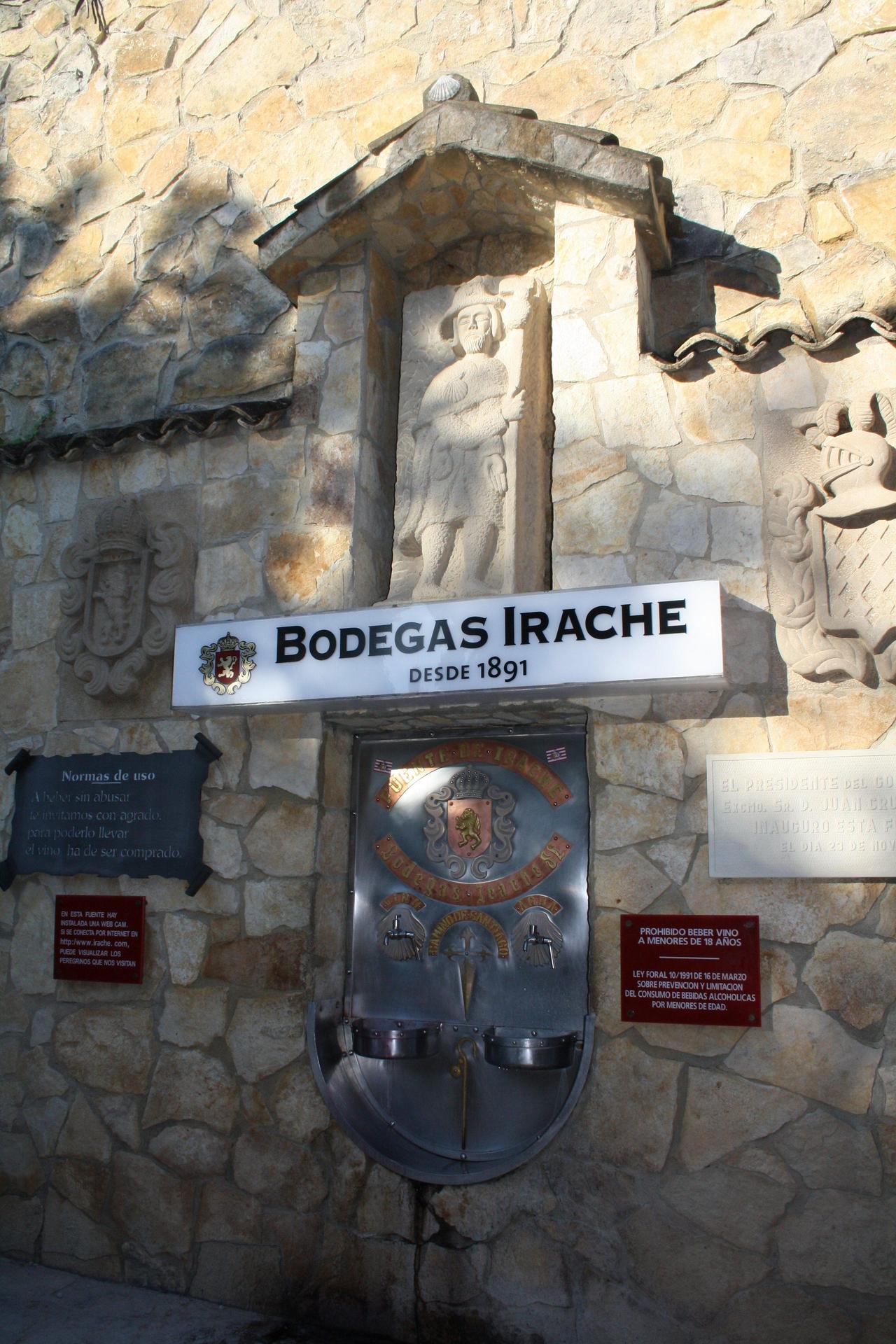 Fontaine à vin  Irache  MarieEve Lessard